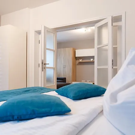Central Park Penthouse דירה